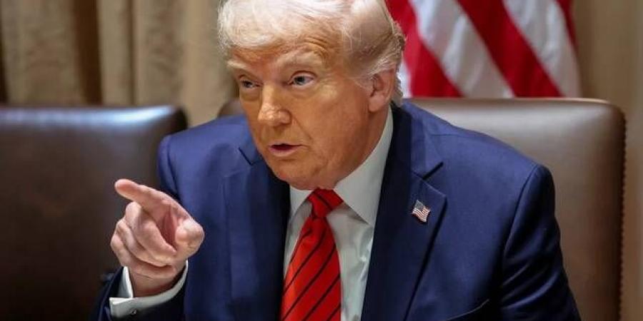 ترامب ينفي فرض إيران رسومًا على السفن بمضيق هرمز