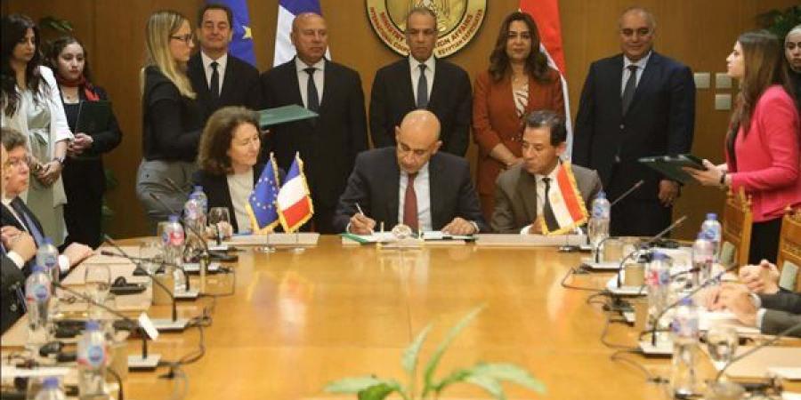 وزير النقل يوقع خطاب نوايا لإنشاء مدرسة للتكنولوجيا التطبيقية بمعهد وردان