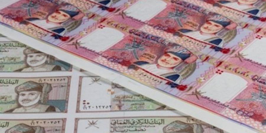 سعر الريال العماني في البنوك المصرية ببداية تعاملات اليوم الخميس