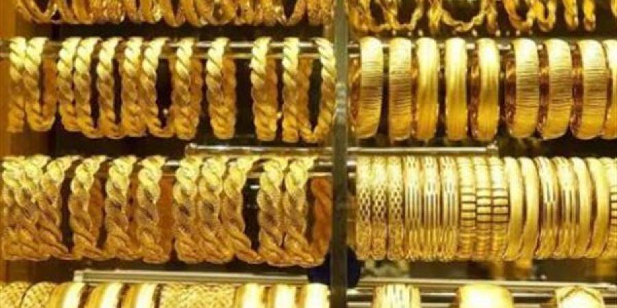 الذهب يرتفع مع تراجع الدولار وعوائد السندات بفعل بيانات التضخم