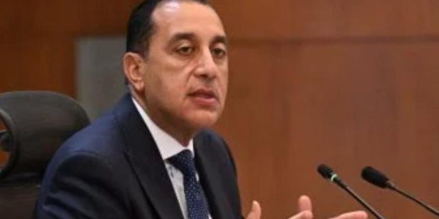 تفويض وزير العدل باختصاصات رئيس الوزراء بشأن تنظيم تملك غير المصريين للعقارات والأراضى
