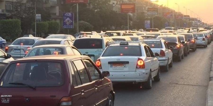 حالة المرور اليوم في القاهرة والجيزة والقليوبية، سيولة على المحاور الرئيسية