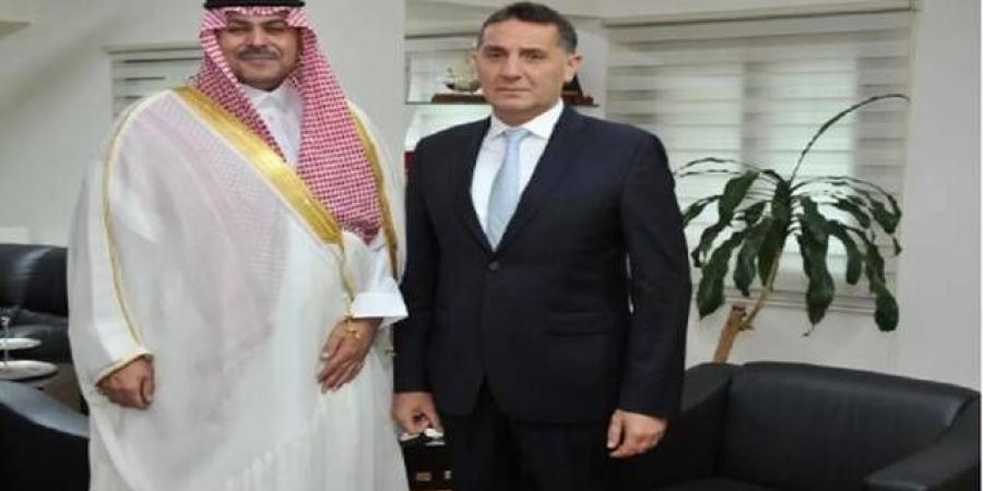 السفير السعودي يلتقي رئيس شعبة المعلومات في قوى الأمن الداخلي اللبناني