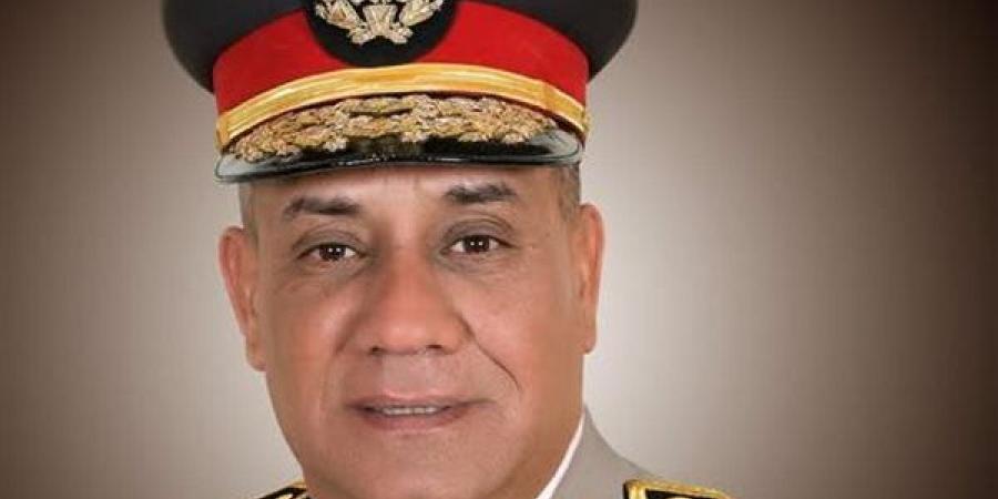 وزير الدفاع يغادر أرض الوطن متوجها إلى تركيا في زيارة رسمية