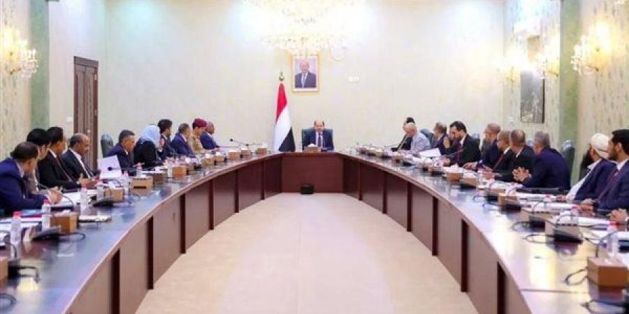 الحكومة اليمنية تعلن استمرار الانعقاد الدائم لمواجهة التصعيد الحوثي وتشكيل فريق لإدارة الأزمة
