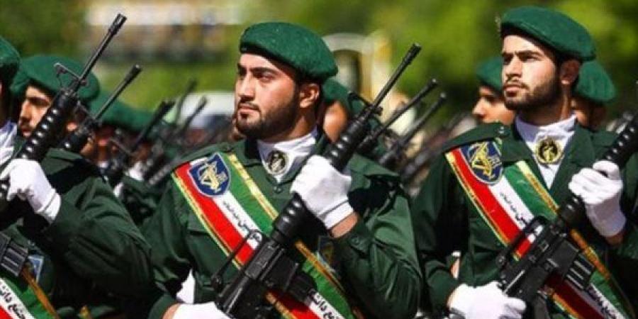 الحرس الثوري يعلن مقتل عدد من عناصره في غارة جوية استهدفت آبادان