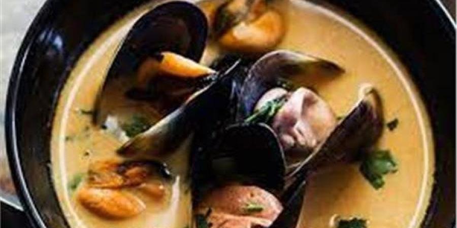 طريقة عمل شوربة بلح البحر، لذيذة وسهلة التحضير