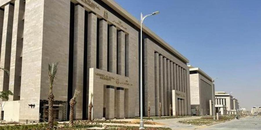 الإسكان تطرح فرصا استثمارية بأنشطة تعليمية وطبية بالمدن الجديدة