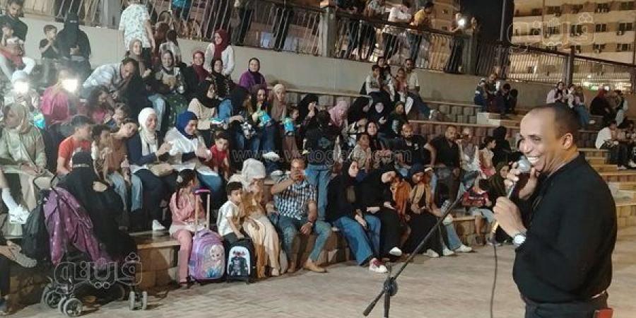 الأغاني الوطنية تُلهب حماس الجمهور في فعاليات شارع الفن بكورنيش بني سويف