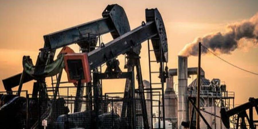 النفط يخذل التوقعات.. غياب الارتفاع رغم التصعيد مع إيران