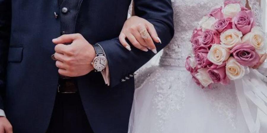 بلوجر يطلب 400 جنيه في كورس تعليم تعدد الزوجات، والنشطاء يسخرون: فيه شهادة معتمدة؟