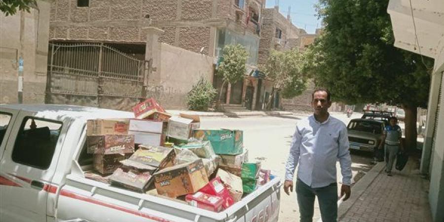"تموين قنا" تضبط 2703 عبوات أغذية فاسدة