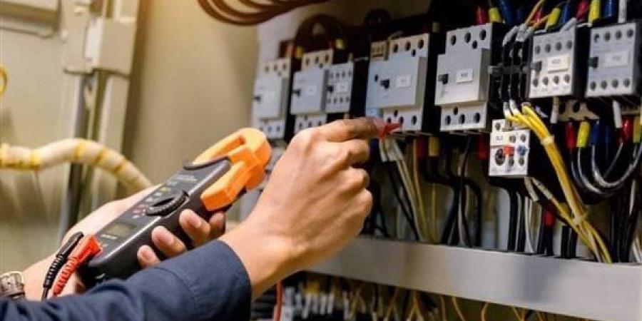 الكهرباء تكشف حقيقة العتمة لتخفيف الأحمال بسبب الموجة الحارة