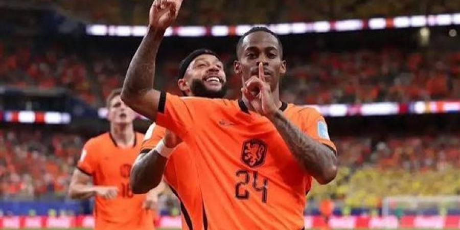 رسميا، الهلال السعودي يعلن التعاقد مع كريسينسو سمرفيل بعقد لمدة 4 مواسم