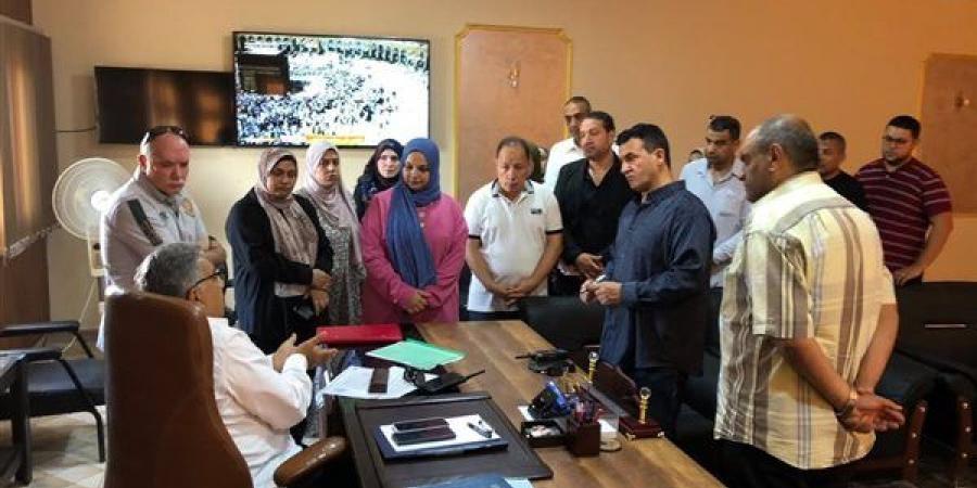 محافظ الدقهلية يتفقد أعمال لجنة مراجعة تراخيص البناء بطلخا ويحيل المخالفين للنيابة العامة