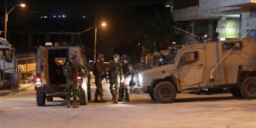 صحيفة إسرائيلية: الجيش يتخوف من التصعيد بين الفلسطينيين والمستوطنين بالضفة الغربية