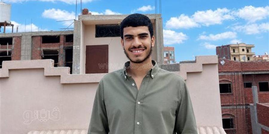 شابٌ قلبه معلق بالمساجد وألم فراق الأب وإرادة تتحدى الظروف، 5 قصص إنسانية في قائمة أوائل الثانوية الأزهرية بالشرقية