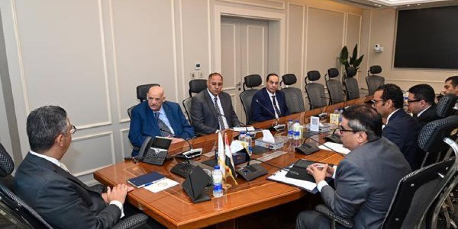 وزير التموين يطمئن على انتظام عمل المخابز بالتزامن مع استعدادات تطبيق المنظومة الجديدة