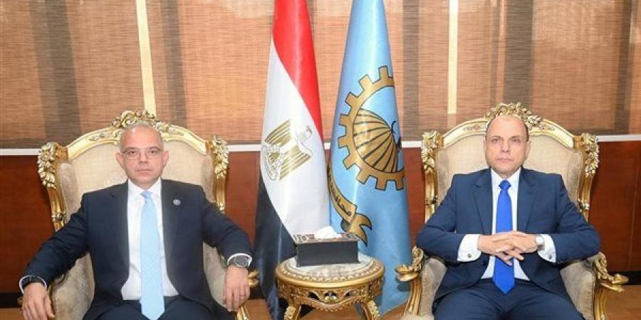 وزير الاستثمار ومحافظ الغربية يتفقان على دراسة إنشاء مكتب لخدمات المستثمرين بالمحافظة