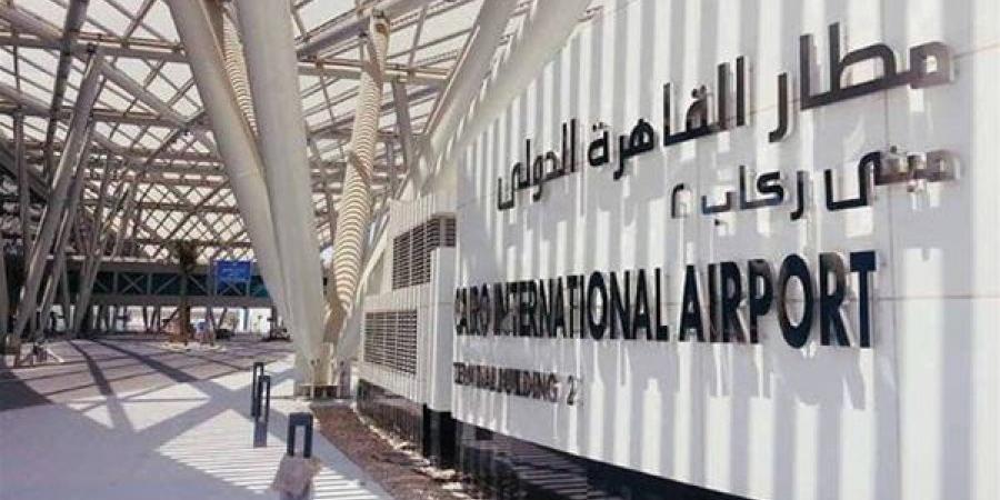 تشكيل لجنة من الصحة لفحص أدوية حاولت راكبتين تهريبها بالمطار