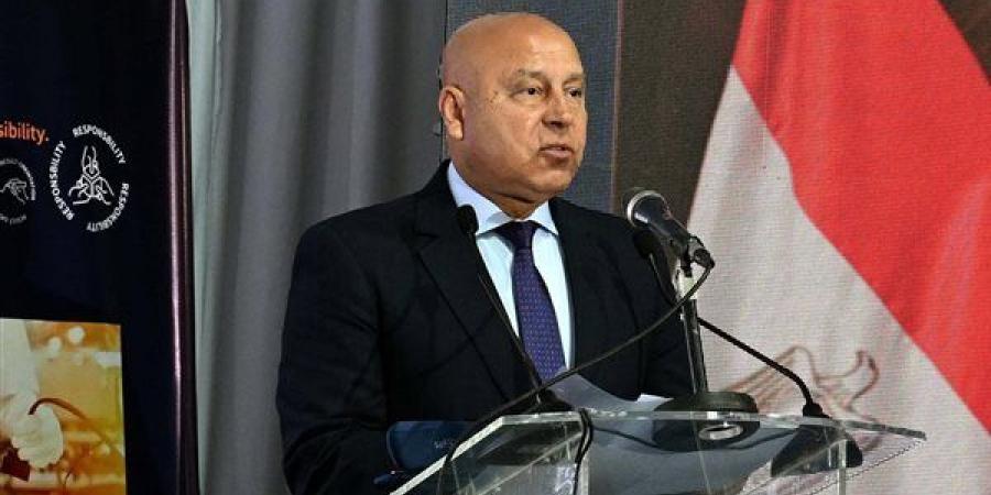 يمتد من أكتوبر وحتى المهندسين، وزير النقل يعلن موعد انطلاق مونوريل غرب النيل 2027