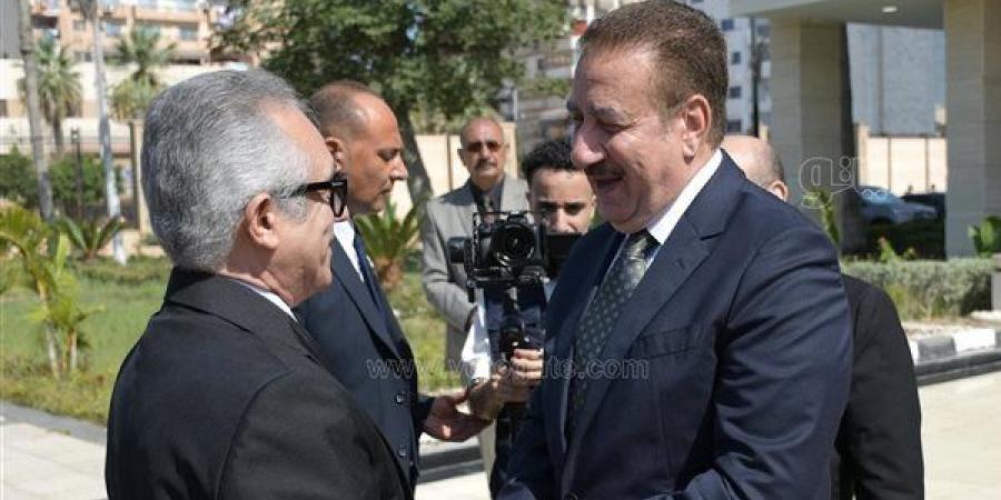 محافظ بورسعيد يستقبل وزير العدل تمهيدًا لافتتاح محكمة بورفؤاد الجزئية الجديدة ( صور )