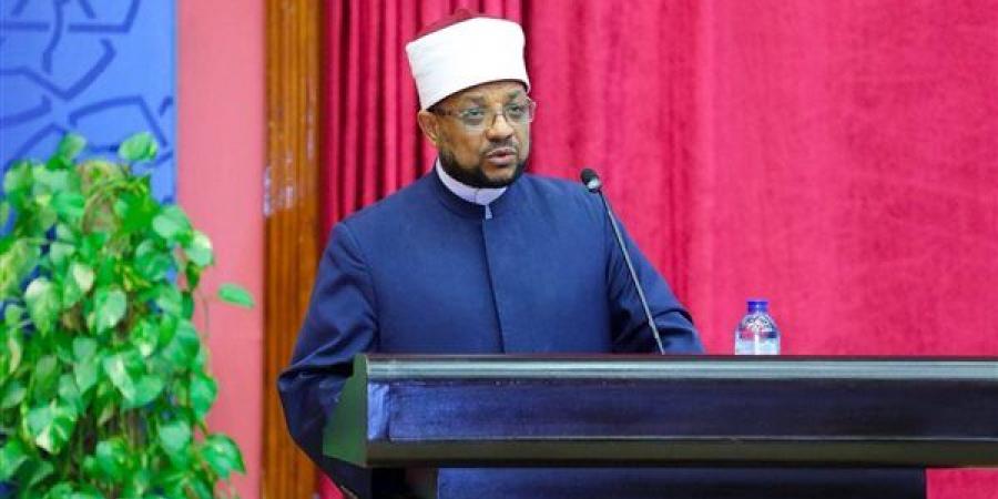 اليوم، البحوث الإسلامية يعقد الصالون الثقافي الشهري حول كتاب "فرقان القرآن"