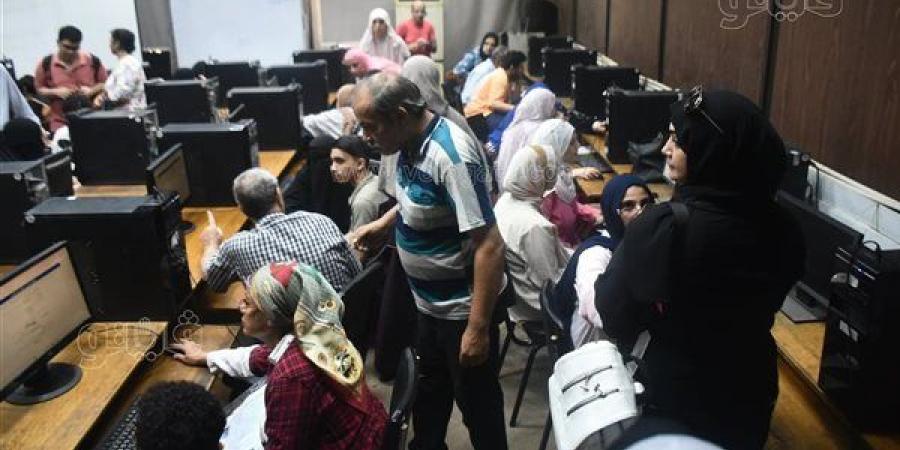 انتظام تسجيل رغبات طلاب الثانوية العامة على موقع التنسيق.. التعليم العالي تناشد الطلاب بسرعة التسجيل.. وهذا موعد انطلاق المرحلة الثانية.. و5 خطوات تحميك من الكيانات الوهمية