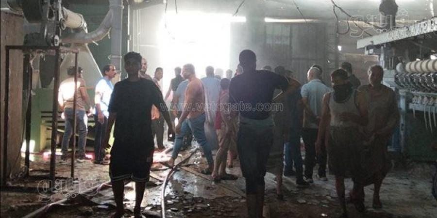 الصور الأولى لحريق هائل يلتهم مصنع أقطان في شبرابيل بالغربية