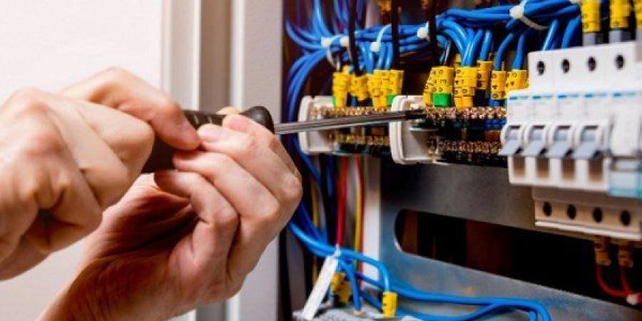 من يتحمل عقوبة سرقة الكهرباء عند شراء العقارات والشقق السكنية؟