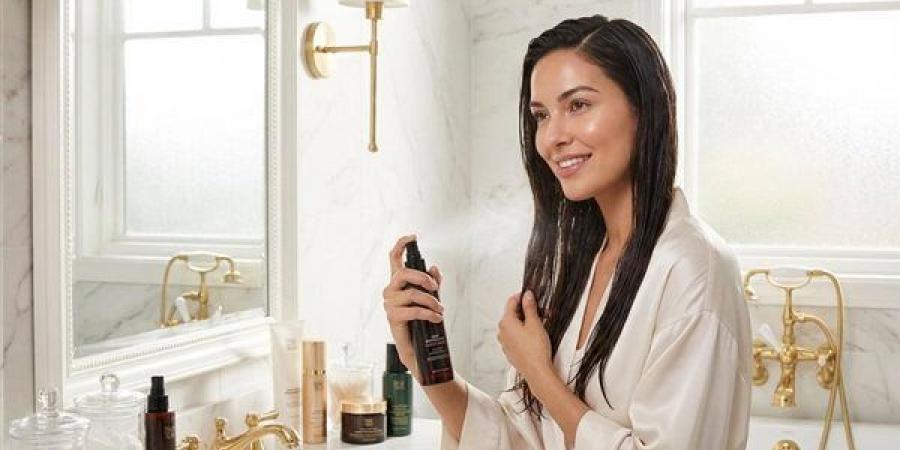 7 خطوات لإصلاح ما أفسدته الشمس والبحر بشعرك