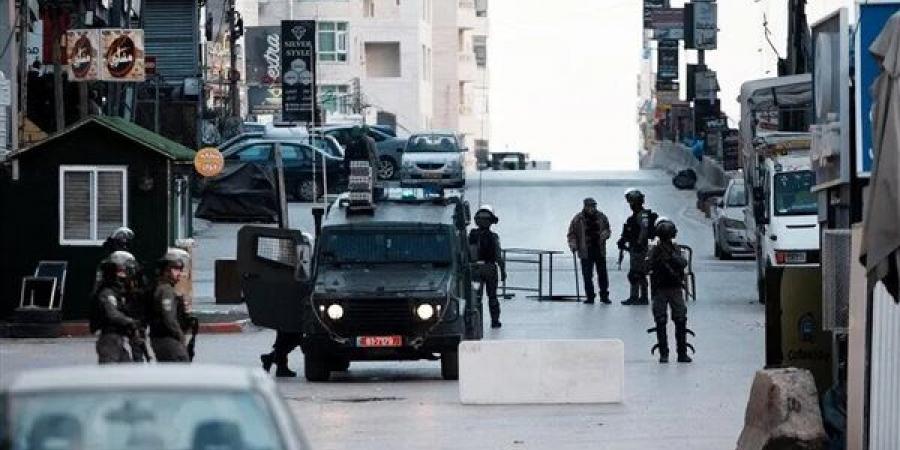 قوات الاحتلال تقتحم قرية قراوة بني زيد بالضفة الغربية