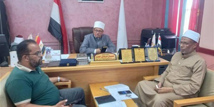 رئيس «أزهرية الوادي الجديد» يتابع استعدادات انطلاق الدور الثاني لامتحانات الشهادة الثانوية