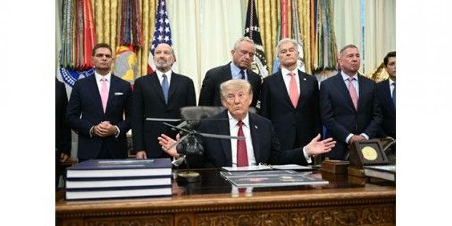 الرئيس الأميركي: الوضع في مضيق هرمز جيد وكميات كبيرة من النفط تخرج كل ليلة
