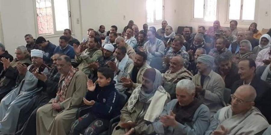 تكثيف ندوات التوعية بقرى مركز أسيوط للتصدي للحرق المكشوف للمخلفات