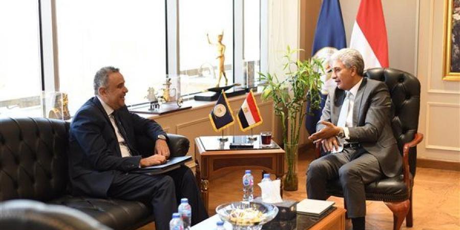 وزير السياحة والآثار يلتقي سفير مصر لدى الولايات المتحدة قبل سفره إلى واشنطن