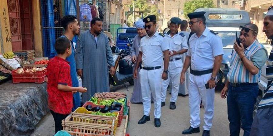 تحرير 8 محاضر إزالة للإشغالات والتعديات بالزينية في الأقصر