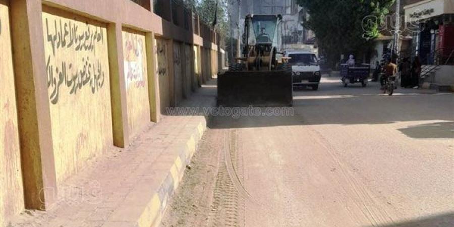 تكثيف جهود النظافة والطرق والكهرباء والرقابة على المخابز بكوم أمبو (صور)