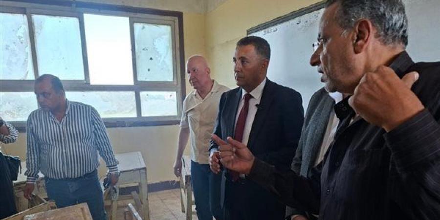 لارتدائه "جلابية"، محافظ القليوبية يطيح بمدير مدرسة برقطا الإعدادية