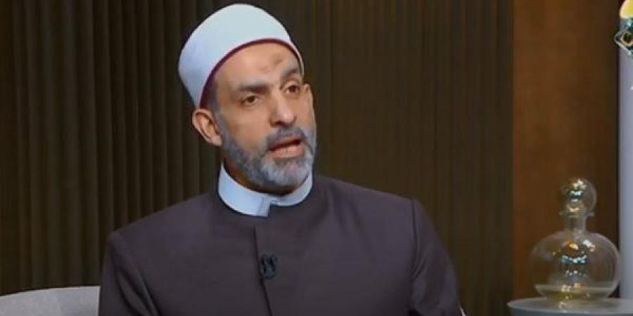 هل تأثم الزوجة لمقاطعتها زوجها بسبب الخيانة وعدم النفقة؟ أمين الفتوى يجيب (فيديو)
