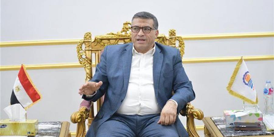 محافظ قنا يبحث مع أعضاء مجلسي النواب والشيوخ عددا من الملفات الخدمية والتنموية (صور)